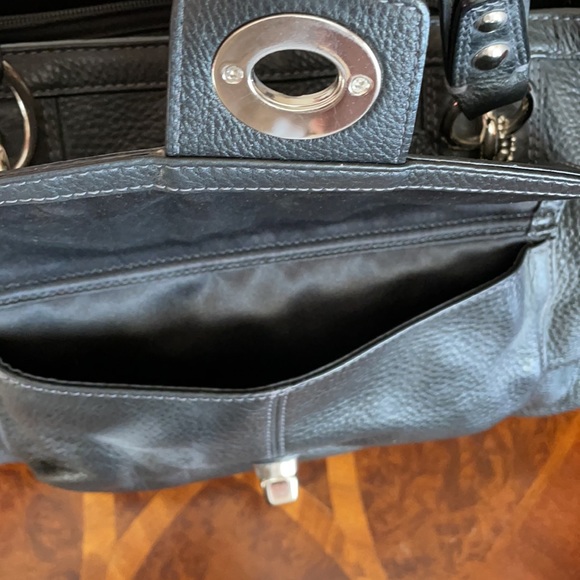 Coach F19044 Penelope HandBag Black Leather - Picture 7 of 11